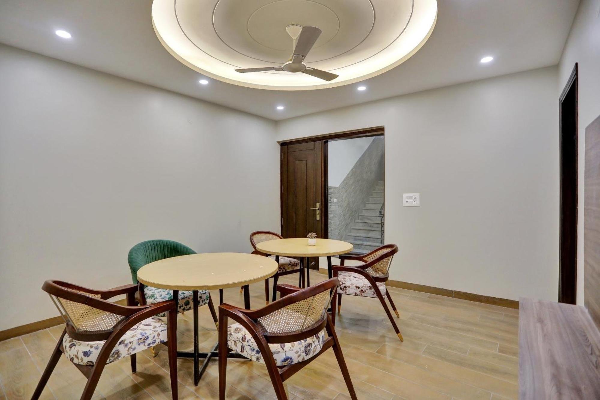 Townhouse Xanthe 호텔 노이다 외부 사진